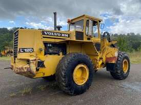 Volvo L120 - picture1' - Click to enlarge