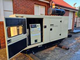 Generator 200KVA ...only 180 hours !!! - picture0' - Click to enlarge