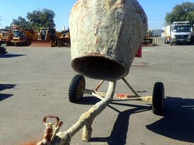 EASYMIX PETROL CEMENT MIXER - picture1' - Click to enlarge