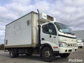 2005 Hino Dutro Hi Grade - picture0' - Click to enlarge