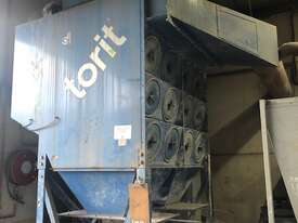 Donaldson DFT 3-24 Dust Collector - picture0' - Click to enlarge