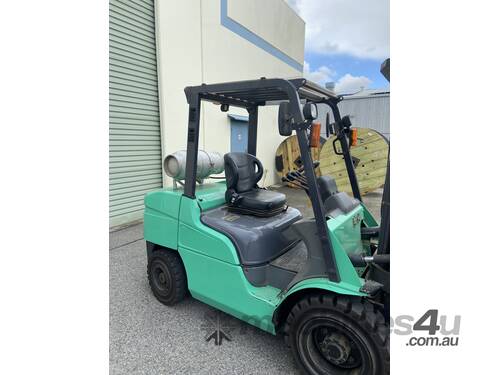 Mitsubishi forklift - Hire