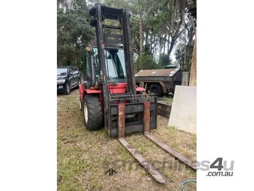 Manitou 5 Ton All Terrain Fork Lift