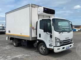 Isuzu NPR - picture0' - Click to enlarge