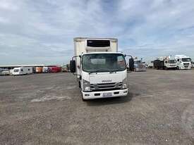 Isuzu NPR - picture1' - Click to enlarge