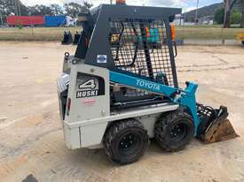 Toyota 4SDK4 mini skid steer loader for sale - picture2' - Click to enlarge