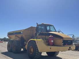2006 CATERPILLAR 740 DUMP TRUCK - picture0' - Click to enlarge