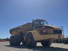 2006 CATERPILLAR 740 DUMP TRUCK - picture1' - Click to enlarge