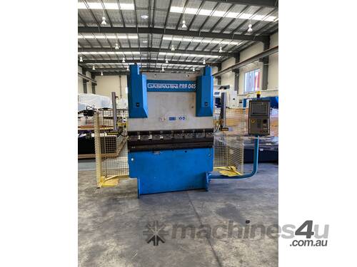 GASPARINI HYDRAULIC CNC PRESS BRAKE |  45 TON | 1600MM | LASER GUARDING | FULL SET TOOLING  