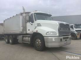 2012 Mack Granite - picture0' - Click to enlarge