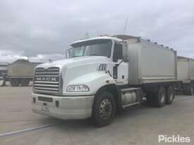 2012 Mack Granite - picture0' - Click to enlarge