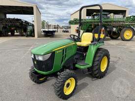 John Deere 3038E - picture2' - Click to enlarge