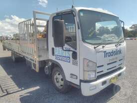 Isuzu NPR 300 - picture0' - Click to enlarge