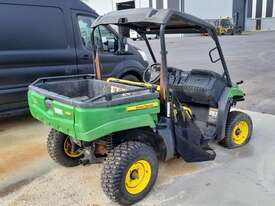 John Deere XUV560E - picture2' - Click to enlarge