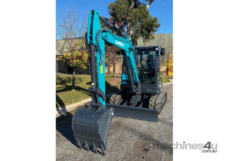 caption 2023 Sunward SWE60UF 6T - 5 YEAR 5000 HOUR WARRANTY