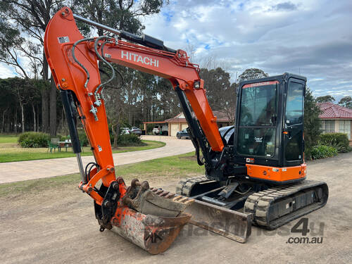 Hitachi ZX55 Tracked-Excav Excavator