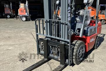UHI E35D 3.5T Lithium Forklift