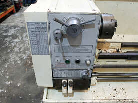 Herless 240 volt CQ 6203 Centre Lathe - picture2' - Click to enlarge