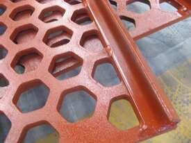 PUNCHED PLATE / PERFORATED METAL SCREENS - picture0' - Click to enlarge