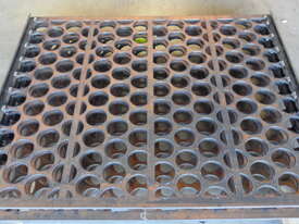 PUNCHED PLATE / PERFORATED METAL SCREENS - picture1' - Click to enlarge