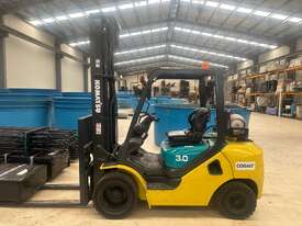 KOMATSU FORKLIFT - FG30 - 3 tonne capacity - picture0' - Click to enlarge