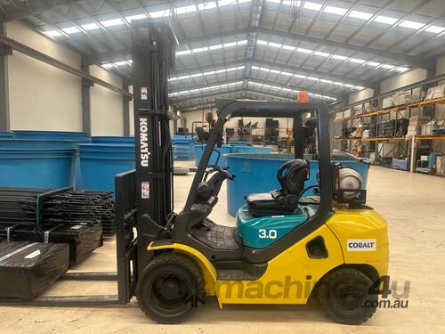 KOMATSU FORKLIFT - FG30 - 3 tonne capacity