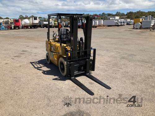 Mitsubishi 3 Stage Forklift Truck