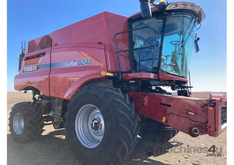 Used 2017 Case 2017 CASE 8240 Combine Combine Harvester in , - Listed ...