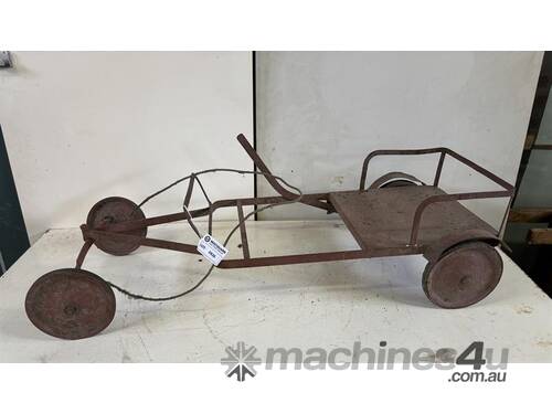 VINTAGE METAL GO-KART