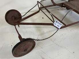 VINTAGE METAL GO-KART - picture1' - Click to enlarge