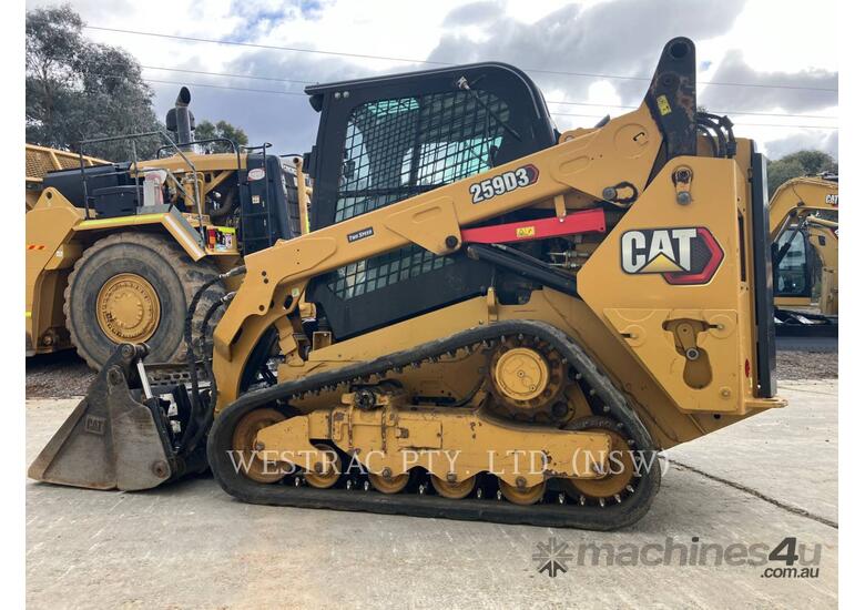 caption CAT 259D3LRC Compact Track Loader