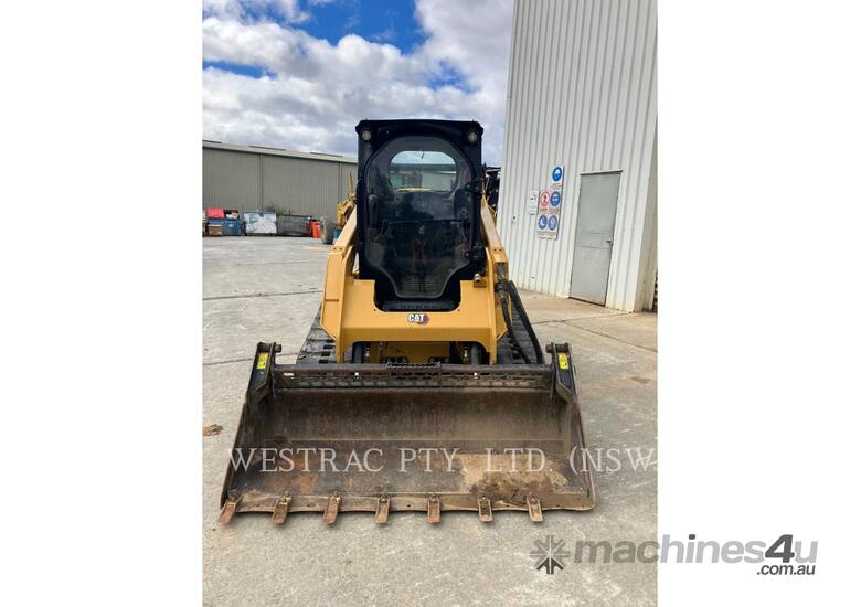 caption CAT 259D3LRC Compact Track Loader