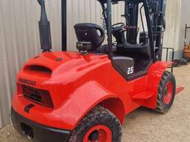 HANGCHA 2.5T Diesel All Terrain Forklift - picture1' - Click to enlarge