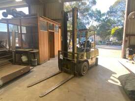 1983 Mitsubishi FG28T Forklift - picture1' - Click to enlarge