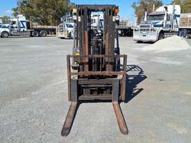 2014 Victory VF25D Forklift (Counterbalanced) - picture0' - Click to enlarge