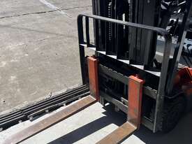 Toyota Electric Counterbalance Forklifts 7FBE20 2.0T 4.7m Mast - picture1' - Click to enlarge