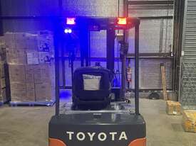 Toyota Electric Counterbalance Forklifts 7FBE20 2.0T 4.7m Mast - picture2' - Click to enlarge