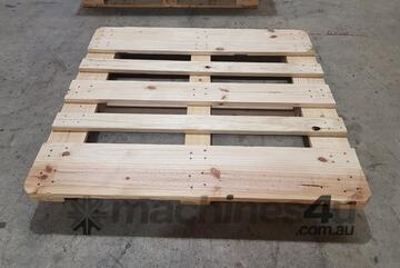 Export Block Pallets - Over 1000 In Stock Must Go! Excellent Condition!