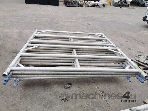 Quantity of Aluminum Scaffolding