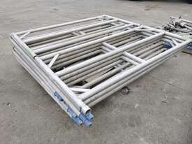 Quantity of Aluminum Scaffolding - picture2' - Click to enlarge