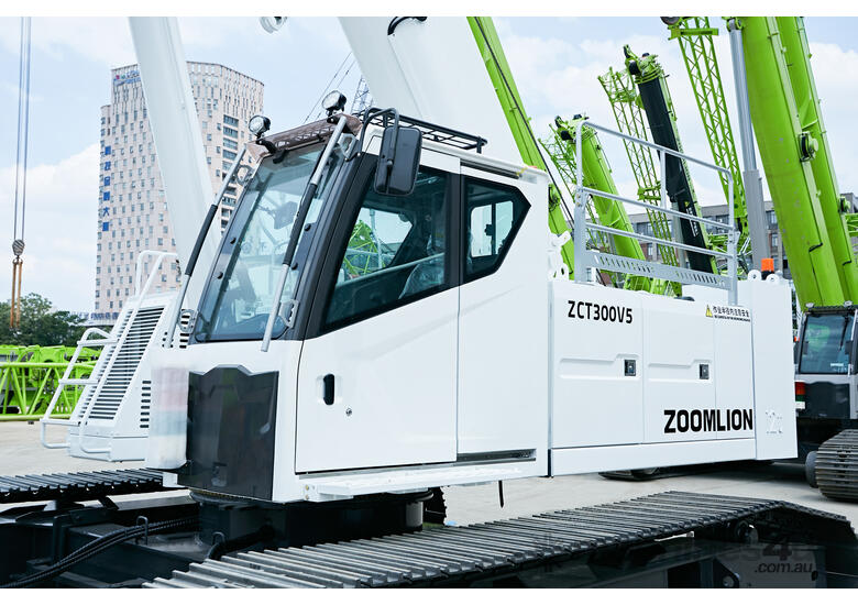 caption Zoomlion 30T Telescopic Crawler Crane - The Pinnacle of Heavy-Lifting Excellence