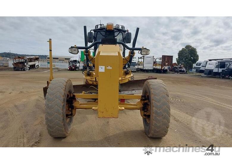 caption Caterpillar 12M