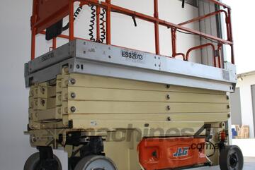   2013 32' JLG 3246ES Electric Scissor Lift
