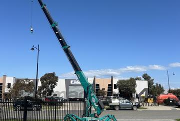 Maeda 285C Mini Crawler Crane - Perfect compact crane for tight spaces and complex projects!