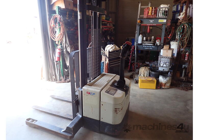 caption Walkie Stacker electric 1.4 ton