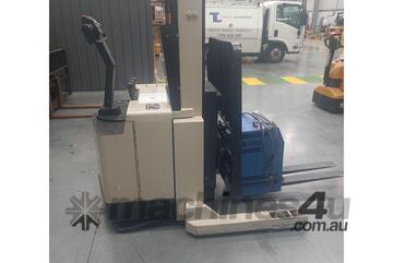 Crown Walkie Reach Truck (Melbourne VIC)   Crown Walkie Reach Truck (Melbourne VIC)