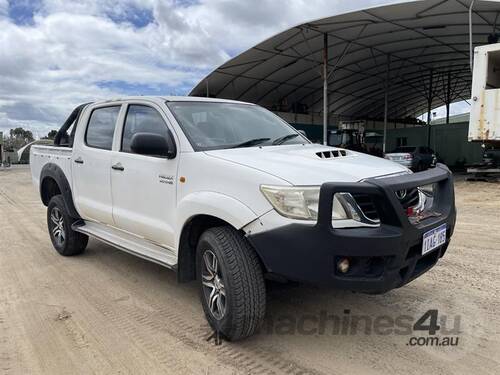 Toyota Hilux SR