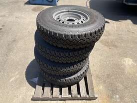 Pallet of 4x Rims and Tyres - picture0' - Click to enlarge