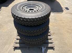 Pallet of 4x Rims and Tyres - picture0' - Click to enlarge