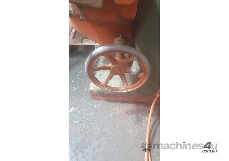 Wadkin chain & chisel mortiser